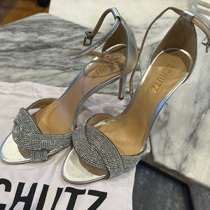 Schutz Jolita silver sandals NWT 7.5